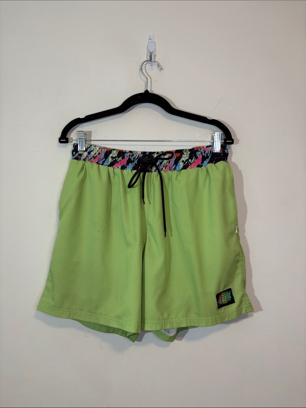 Slunks Men’s Medium Beach Volleyball Shorts Neon Lime Green Hot Pink Retro Trim